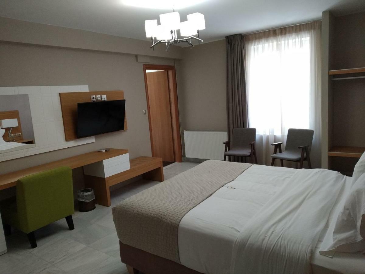 King Lodge Атина Екстериор снимка